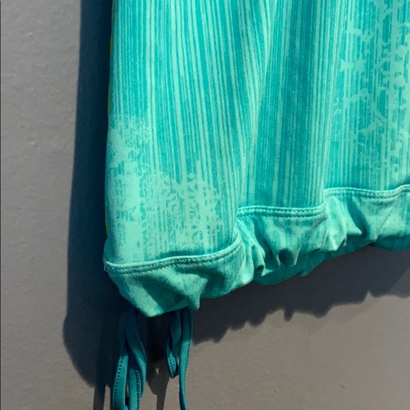 Athleta Racerback Tank with build bra Size S - Picture 7 of 7